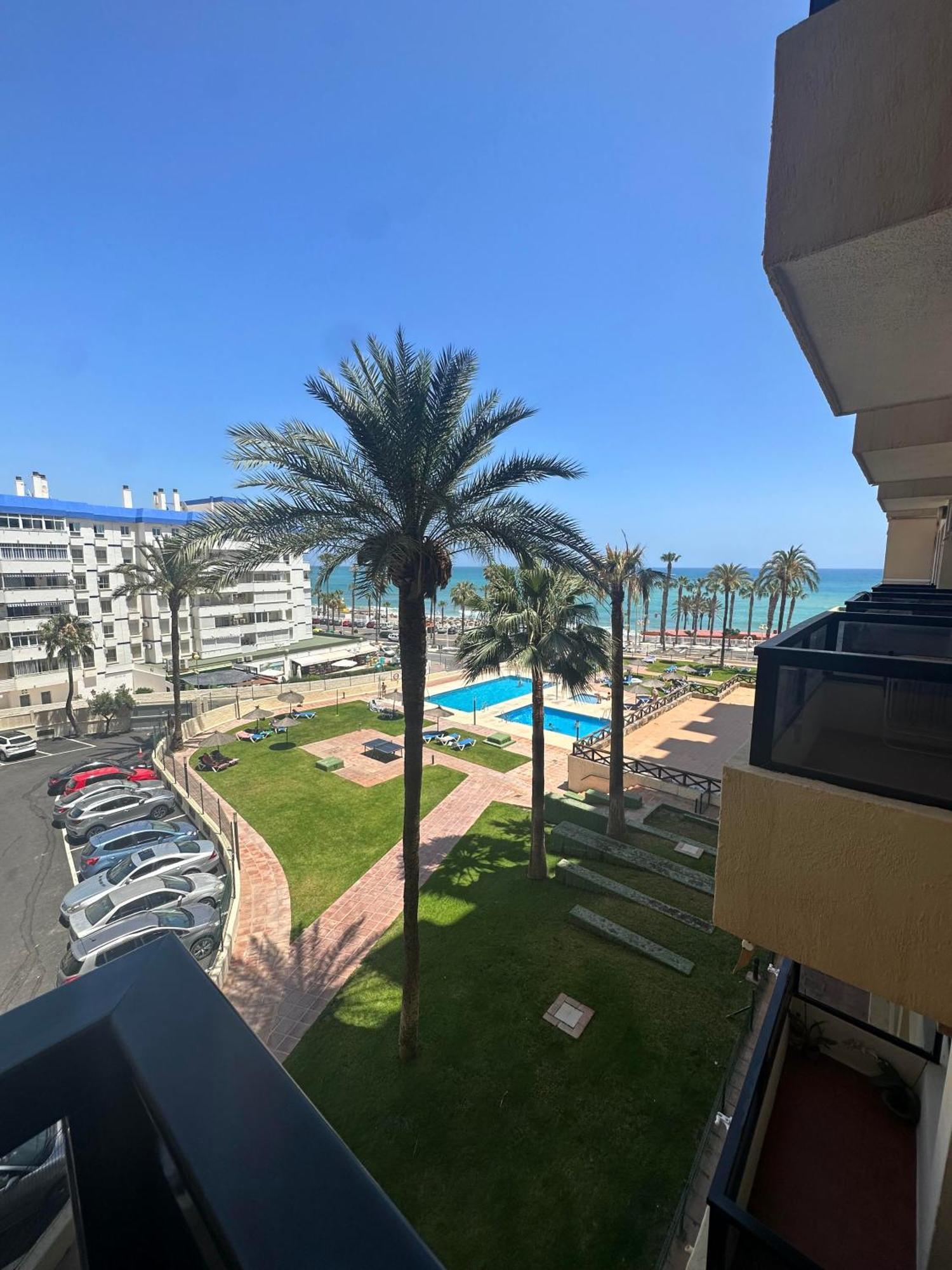 Apartamento Turistico Aloha Playa Бенальмадена Экстерьер фото